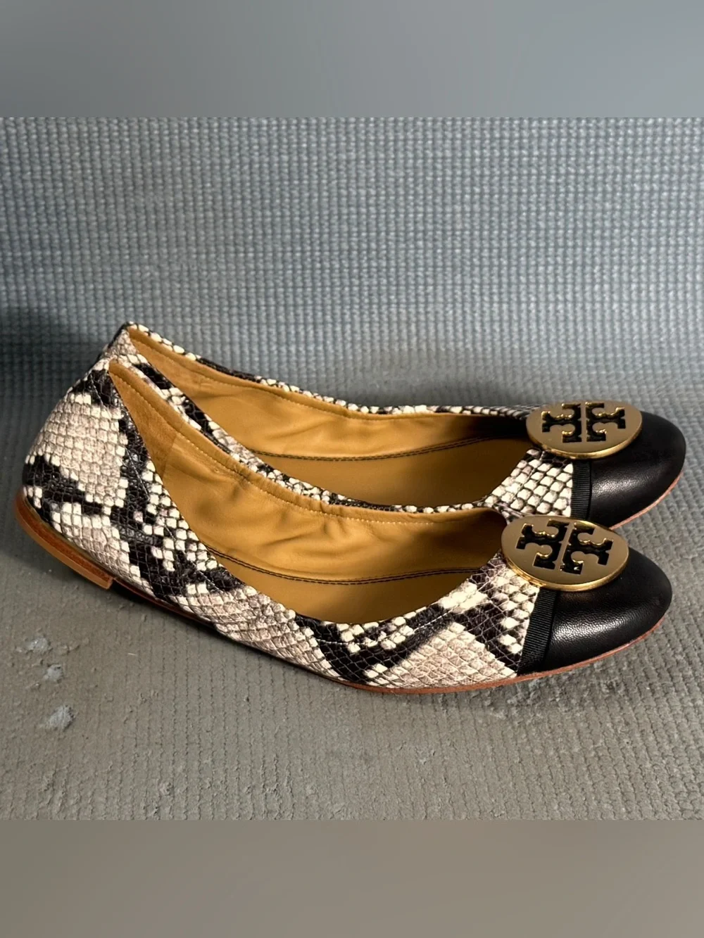 Tory Burch Women’s Embossed Leather Animal Print Ballet Flats Size 7.5